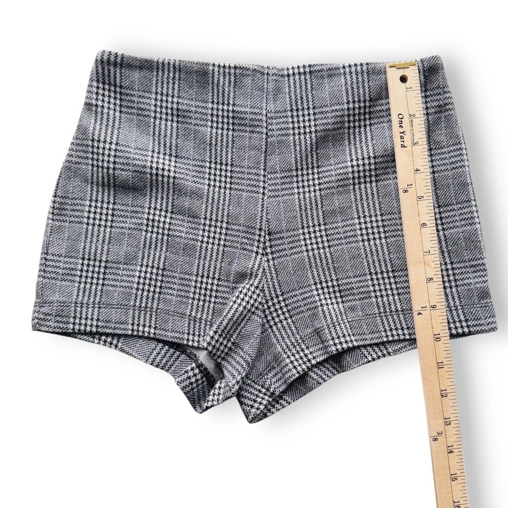 FOREVER 21 Black White Plaid High Waist Shorts Size S - Picture 6 of 6